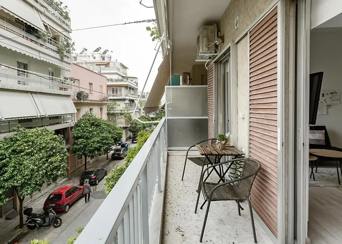 Koukaki Studio With A Sunny Balcony, Near The Acropolis