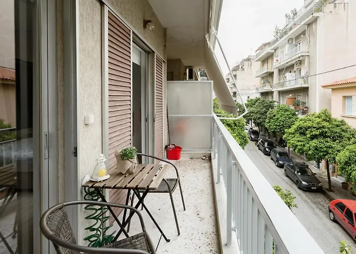 Koukaki Studio With A Sunny Balcony, Near The Acropolis